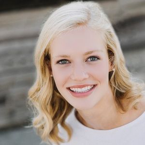 Meet your Posher, Katelyn